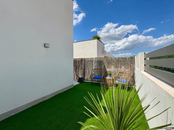 3 Bedroom 2 Bathroom Villa in San Miguel de Salinas - Caza De Casa