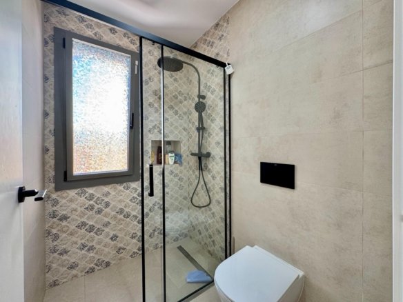 3 Bedroom 2 Bathroom Villa in San Miguel de Salinas - Caza De Casa