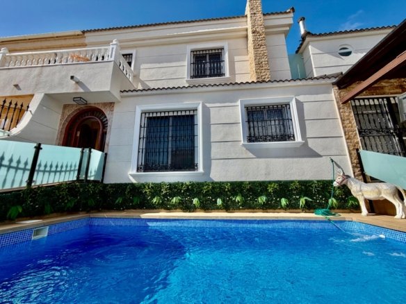 4 Bed 3 Bath Town House in Orihuela Costa - Caza De Casa