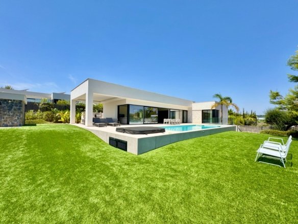 4 Bedroom 3 Bathroom Villa in Orihuela - Caza De Casa