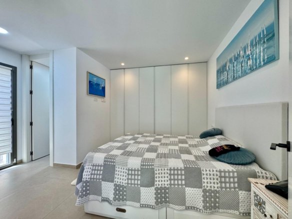 3 Bedroom 2 Bathroom Villa in San Miguel de Salinas - Caza De Casa