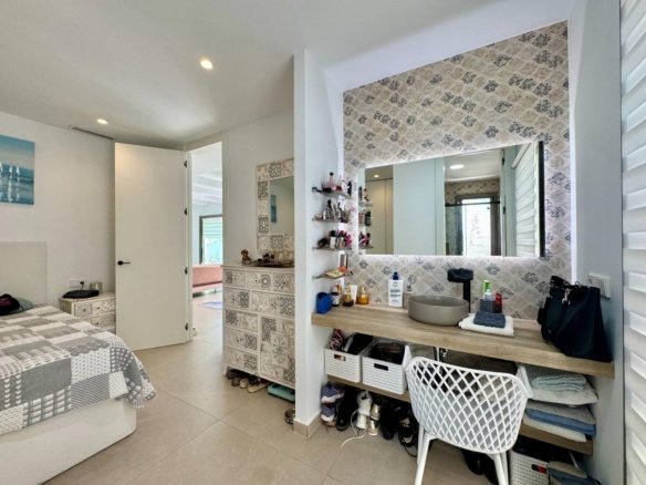 3 Bedroom 2 Bathroom Villa in San Miguel de Salinas - Caza De Casa