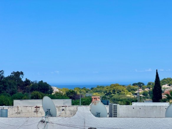 3 Bedroom 2 Bathroom Villa in San Miguel de Salinas - Caza De Casa