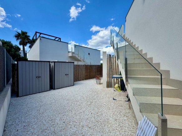 3 Bedroom 2 Bathroom Villa in San Miguel de Salinas - Caza De Casa