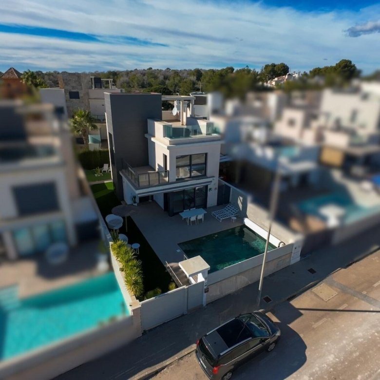 4 Bedroom 3 Bathroom Villa in San Miguel de Salinas - Caza De Casa