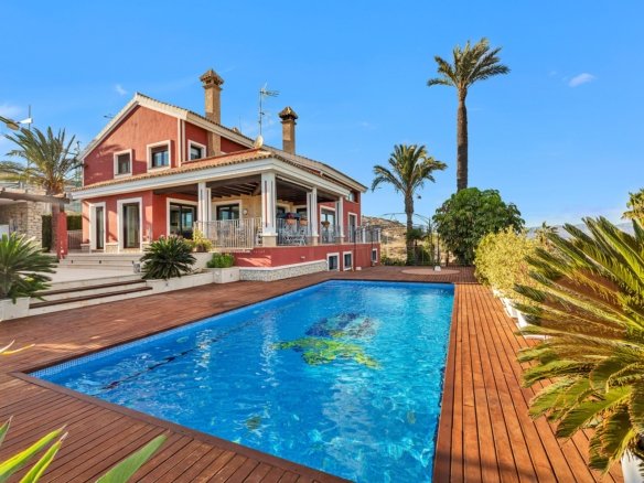 6 Bed 7 Bath Villa in Algorfa - Caza De Casa