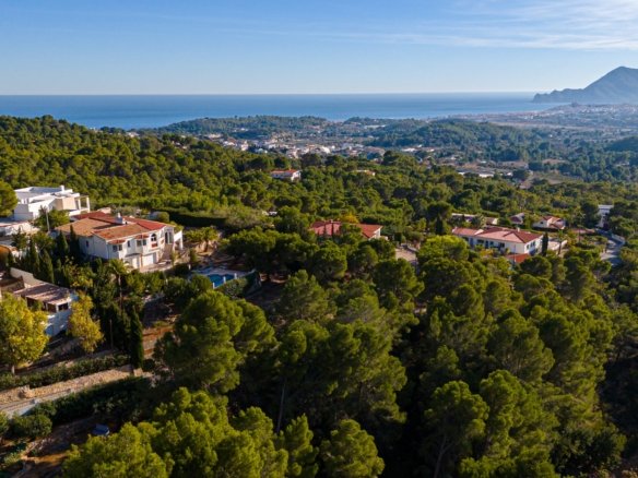 5 Bedroom 4 Bathroom Villa in Altea - Caza De Casa