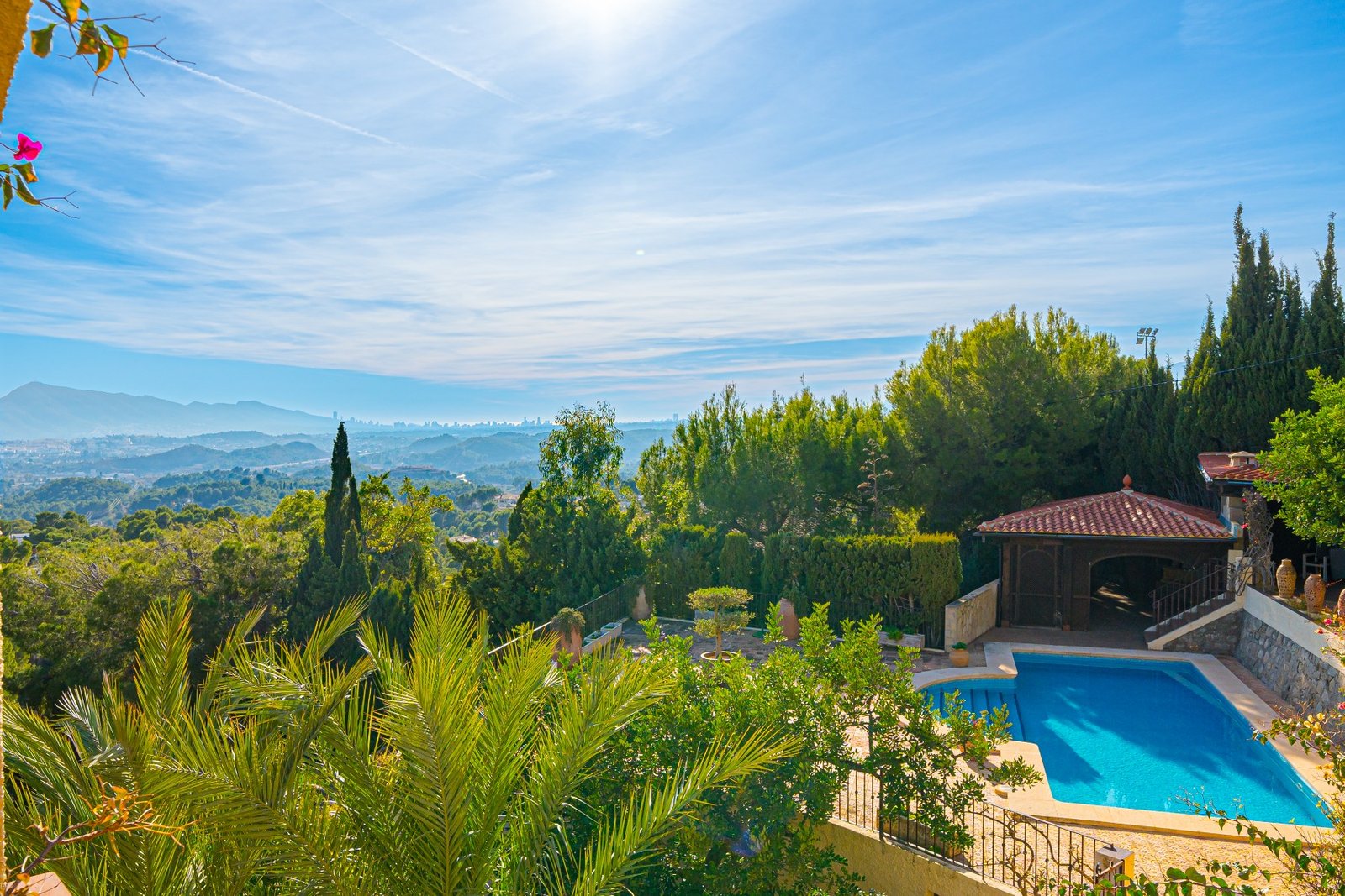 5 Bedroom 4 Bathroom Villa in Altea - Caza De Casa