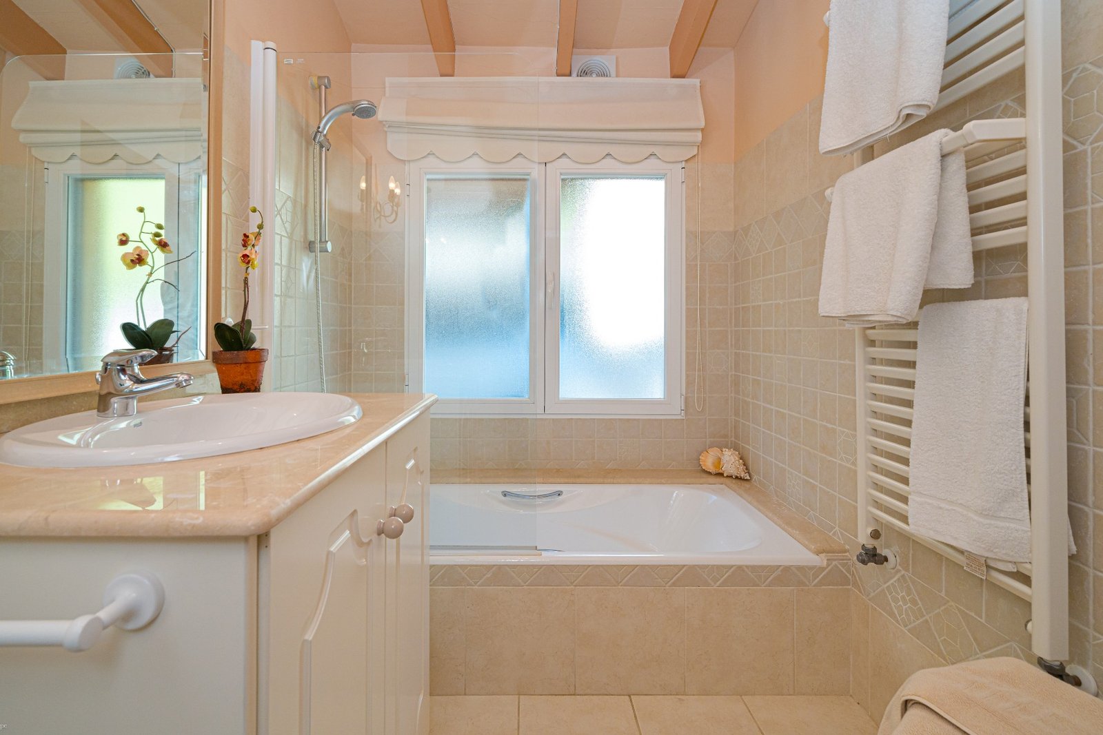 5 Bedroom 4 Bathroom Villa in Altea - Caza De Casa
