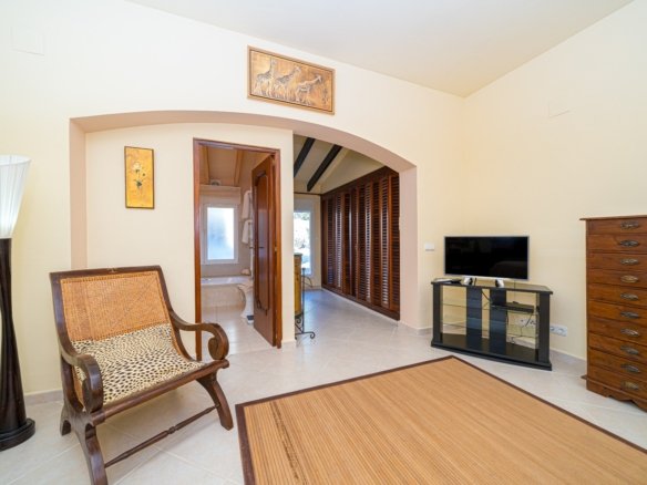 5 Bedroom 4 Bathroom Villa in Altea - Caza De Casa