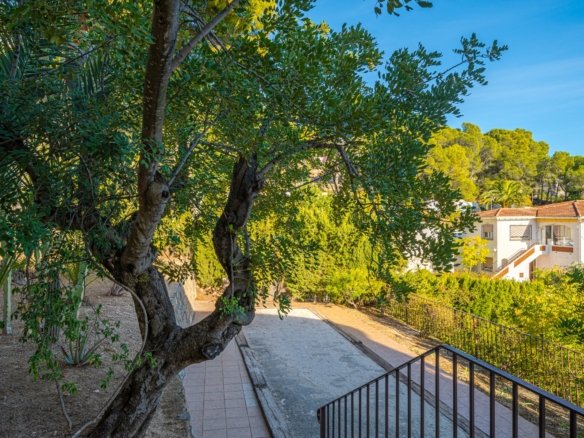 5 Bedroom 4 Bathroom Villa in Altea - Caza De Casa