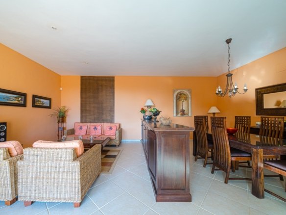 5 Bedroom 4 Bathroom Villa in Altea - Caza De Casa