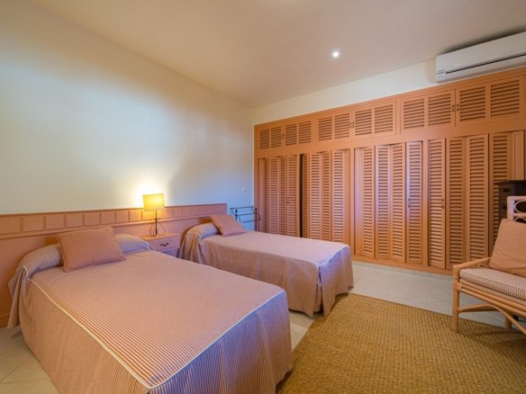 5 Bedroom 4 Bathroom Villa in Altea - Caza De Casa