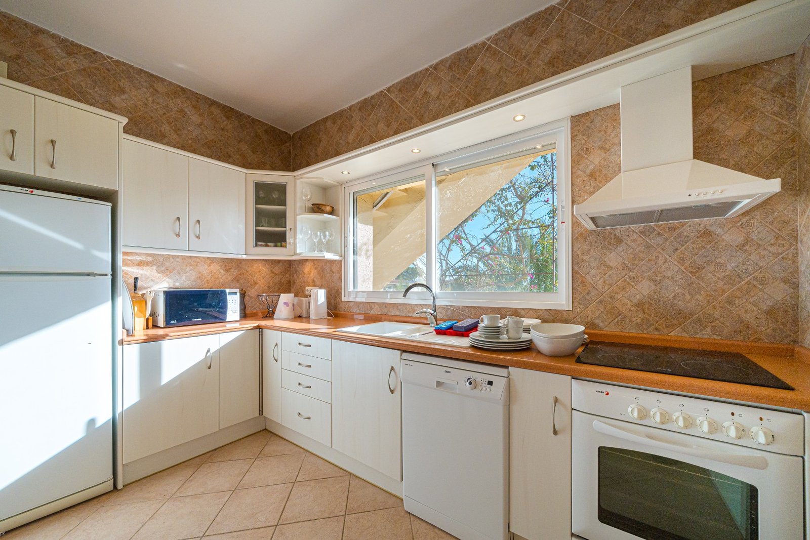 5 Bedroom 4 Bathroom Villa in Altea - Caza De Casa