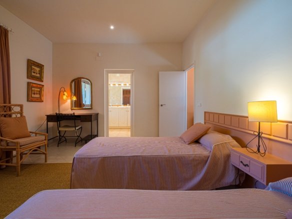 5 Bedroom 4 Bathroom Villa in Altea - Caza De Casa