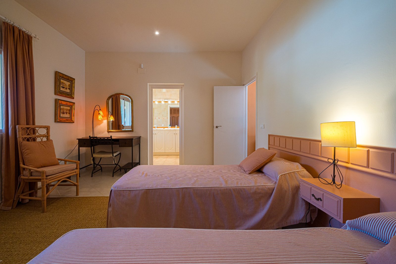 5 Bedroom 4 Bathroom Villa in Altea - Caza De Casa