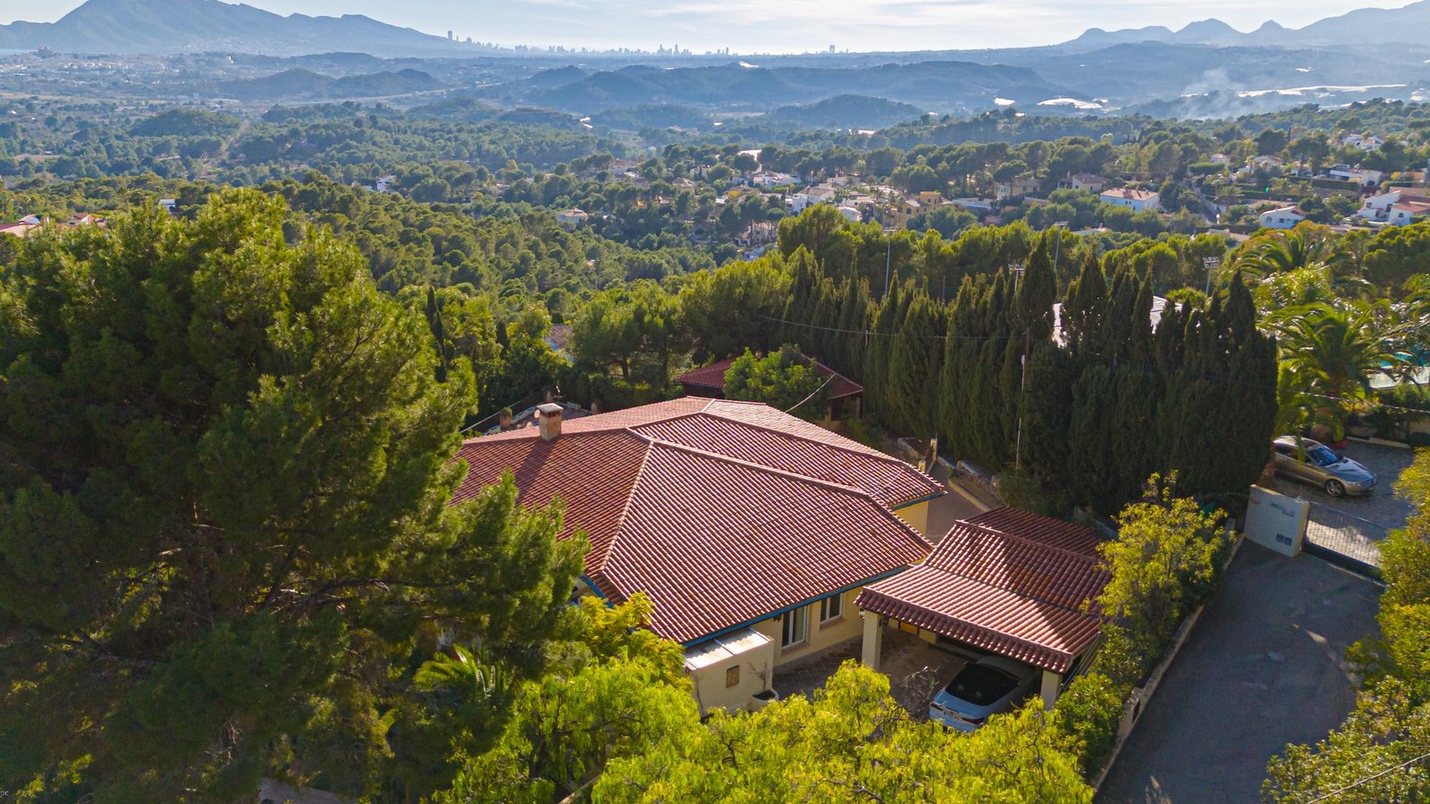 5 Bedroom 4 Bathroom Villa in Altea - Caza De Casa