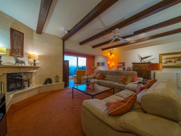 5 Bedroom 4 Bathroom Villa in Altea - Caza De Casa