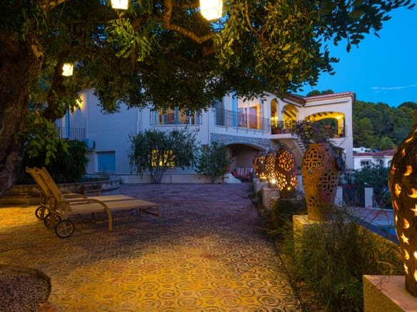 5 Bedroom 4 Bathroom Villa in Altea - Caza De Casa