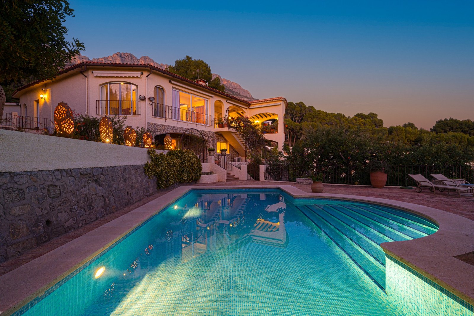 5 Bedroom 4 Bathroom Villa in Altea - Caza De Casa