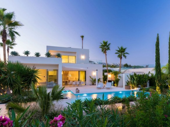 5 Bed 3 Bath Villa in San Miguel de Salinas - Caza De Casa