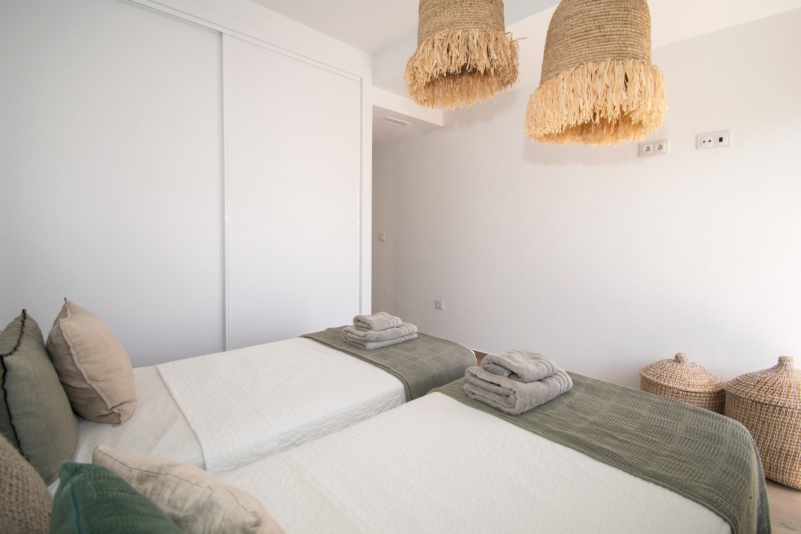 5 Bedroom 4 Bathroom Villa in Orihuela Costa - Caza De Casa