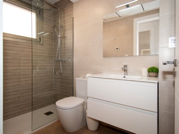 5 Bedroom 4 Bathroom Villa in Orihuela Costa - Caza De Casa