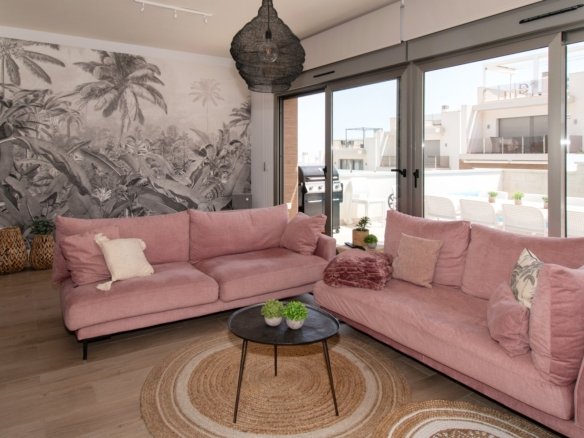 5 Bedroom 4 Bathroom Villa in Orihuela Costa - Caza De Casa