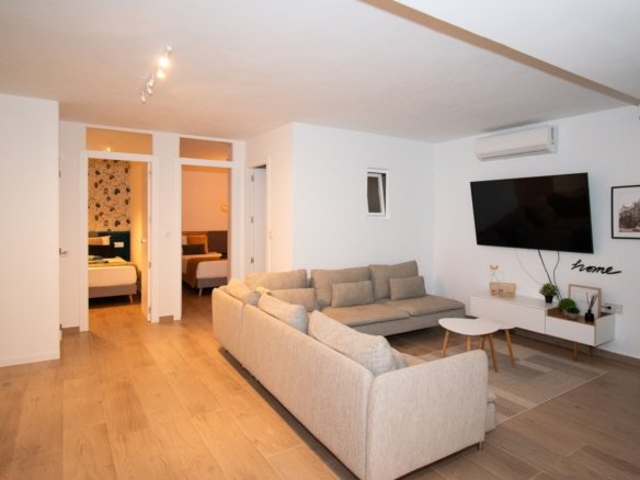 5 Bedroom 4 Bathroom Villa in Orihuela Costa - Caza De Casa