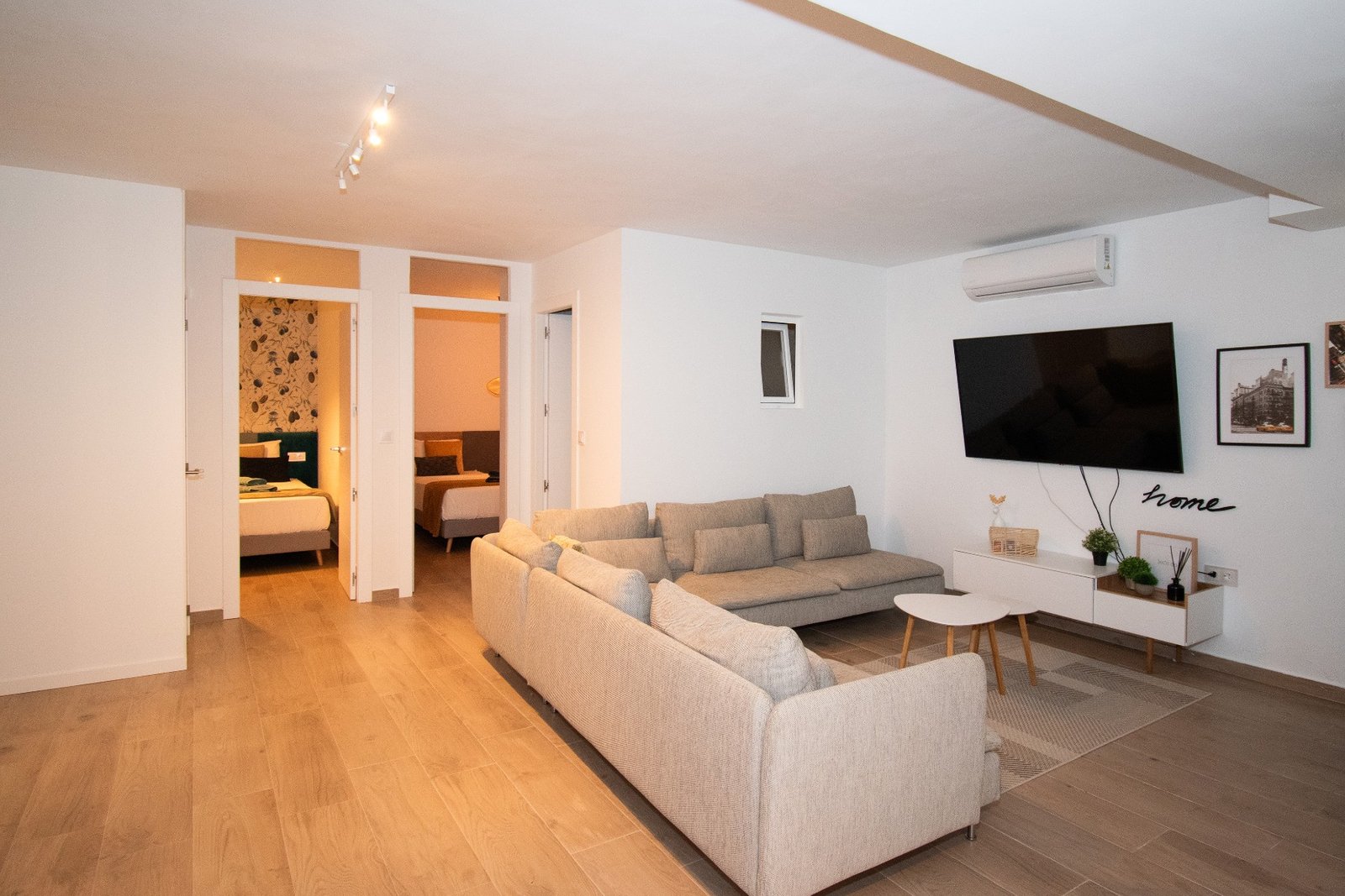 5 Bedroom 4 Bathroom Villa in Orihuela Costa - Caza De Casa
