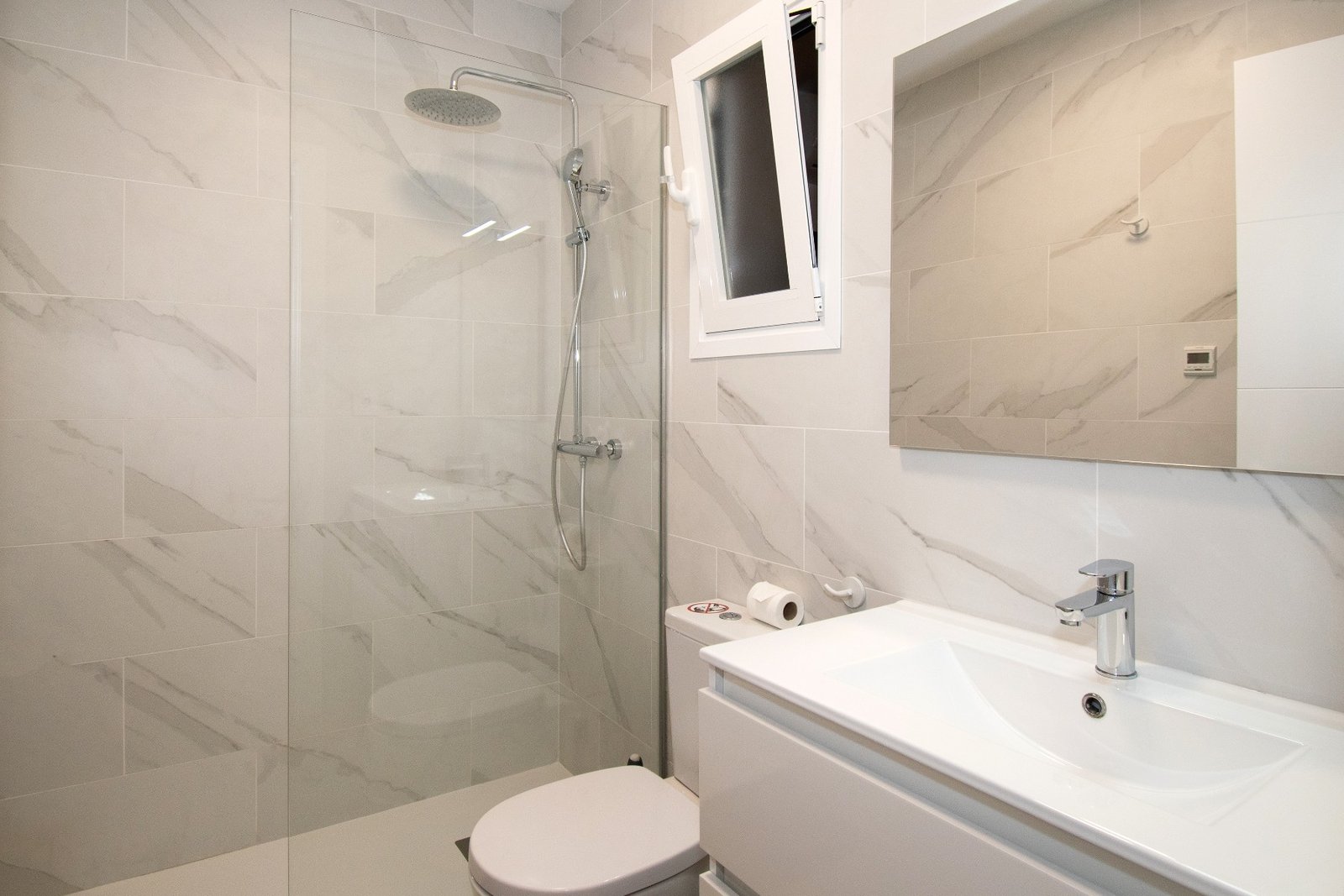 5 Bedroom 4 Bathroom Villa in Orihuela Costa - Caza De Casa