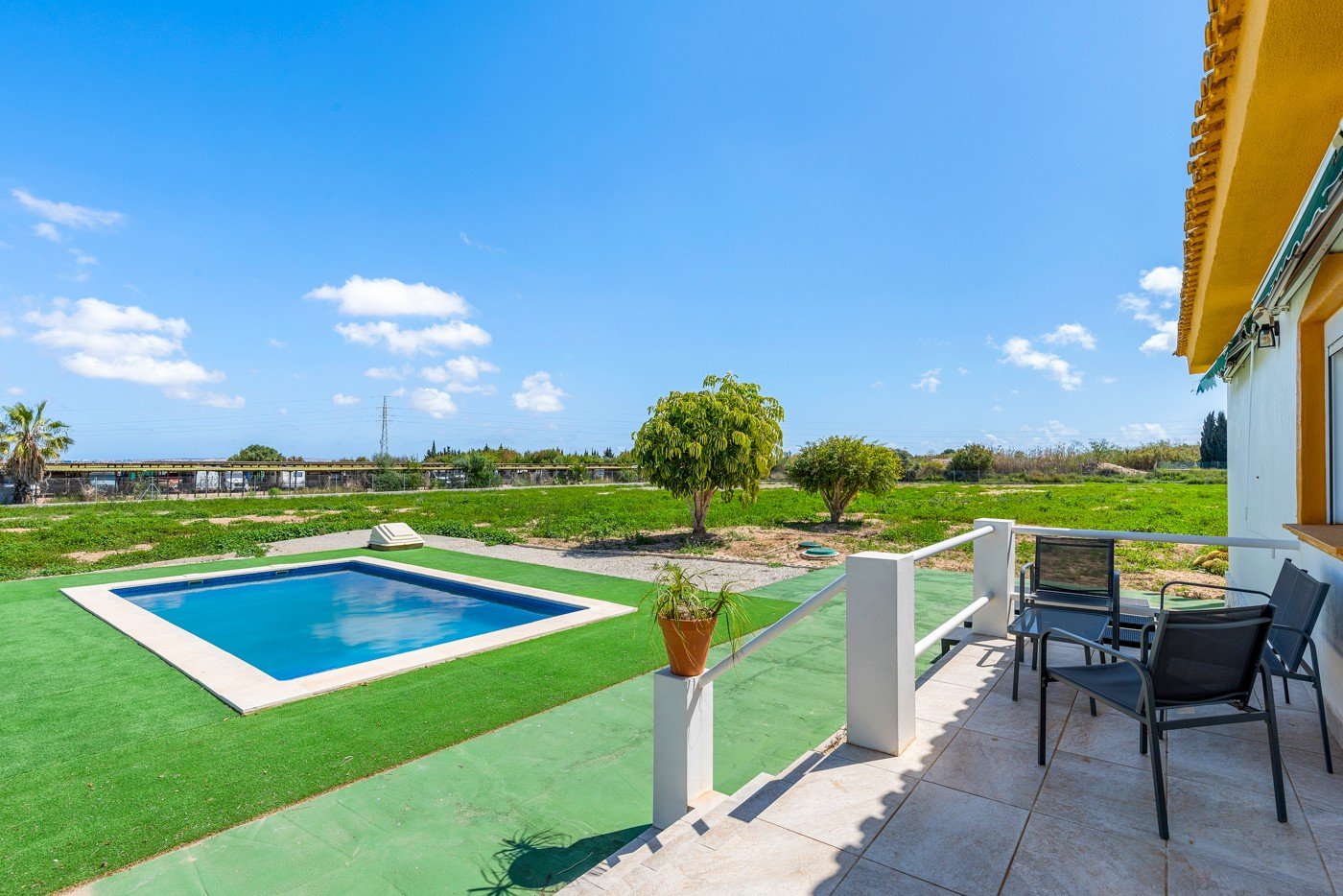 6 Bedroom 3 Bathroom Villa in Los Montesinos - Caza De Casa
