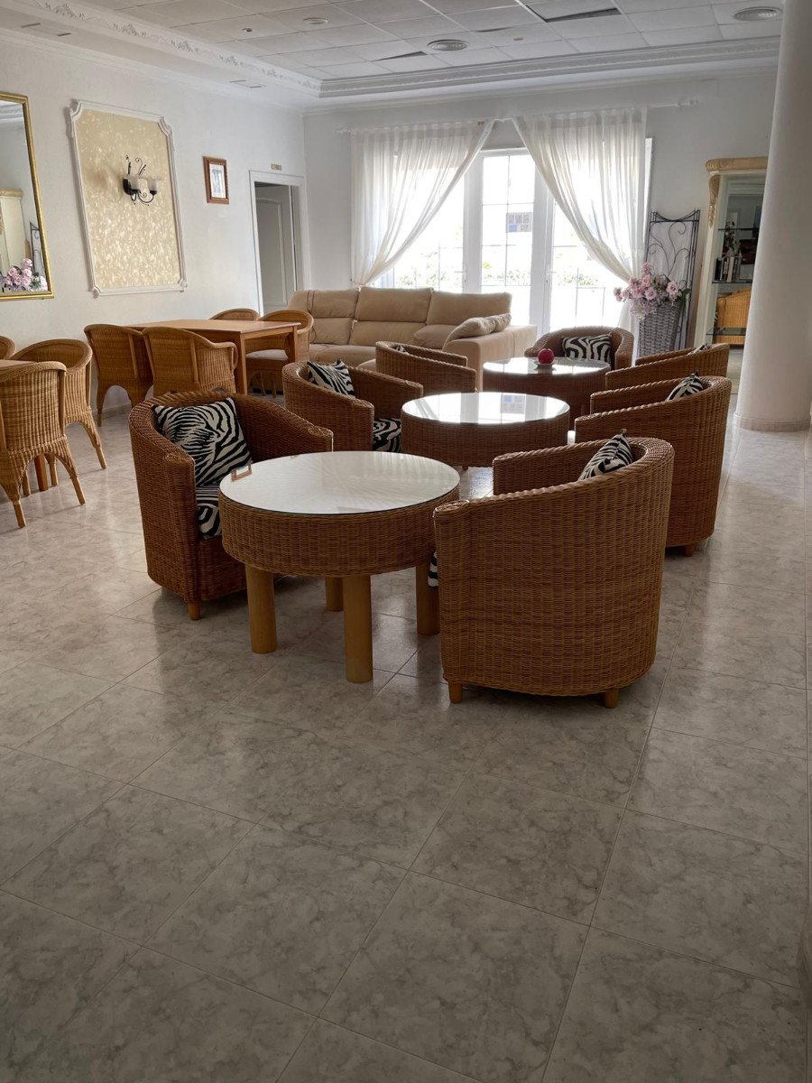 Commercial in Guardamar del Segura - Caza De Casa