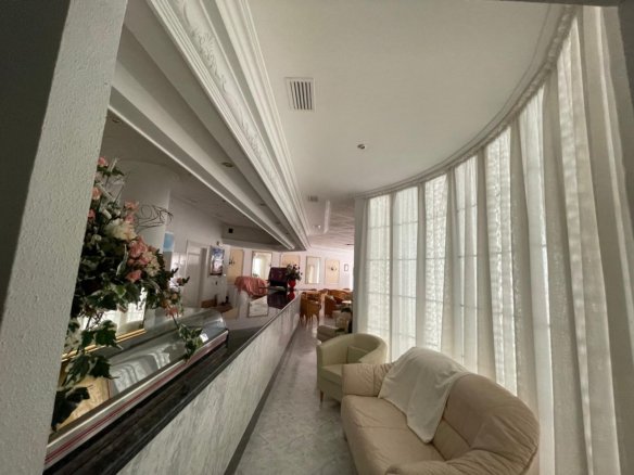 Commercial in Guardamar del Segura - Caza De Casa
