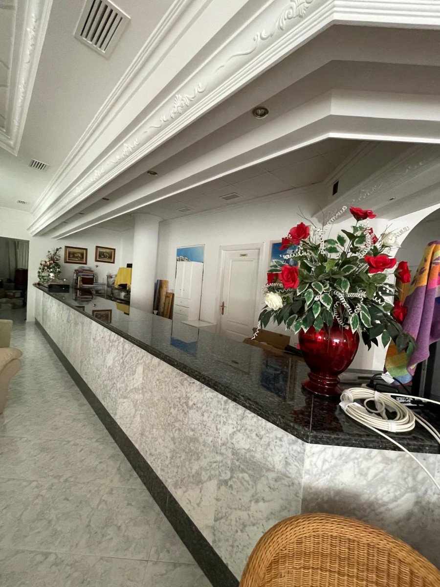 Commercial in Guardamar del Segura - Caza De Casa