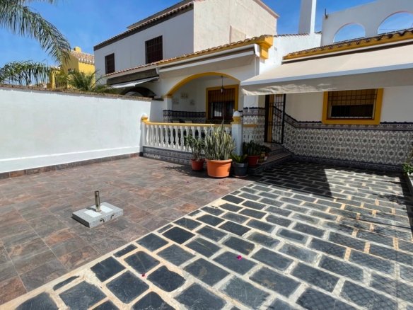 3 Bedroom 2 Bathroom Town House in Torre de La Horadada - Caza De Casa