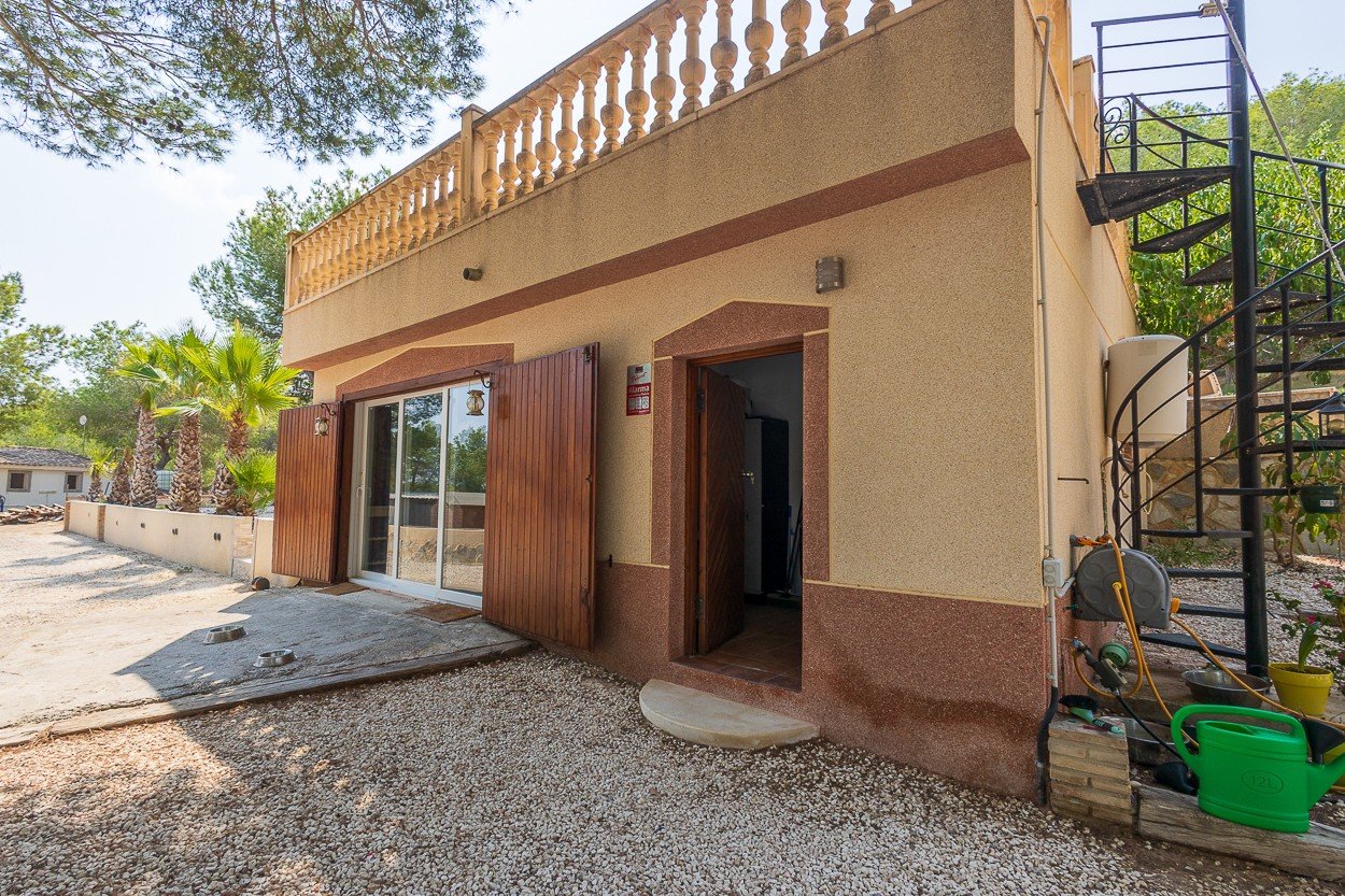 o_1j3g23t301g6g1fst3dinil189r5o 4 Bedroom 2 Bathroom Country House in Torremendo - Caza De Casa