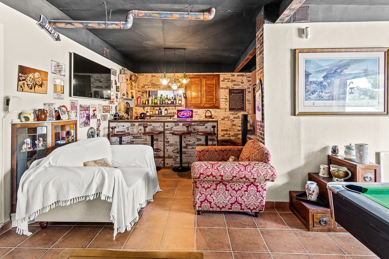 o_1j3g23t307ofesg105j1gjl5o95r 4 Bedroom 2 Bathroom Country House in Torremendo - Caza De Casa