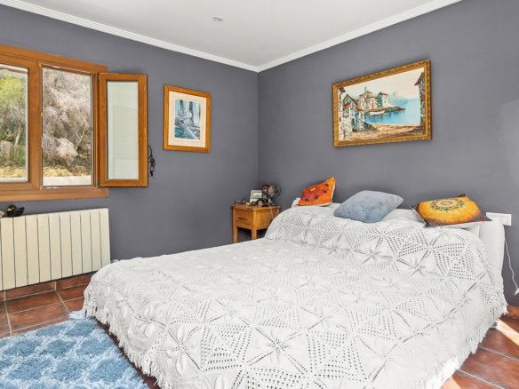 4 Bedroom 2 Bathroom Country House in Torremendo - Caza De Casa