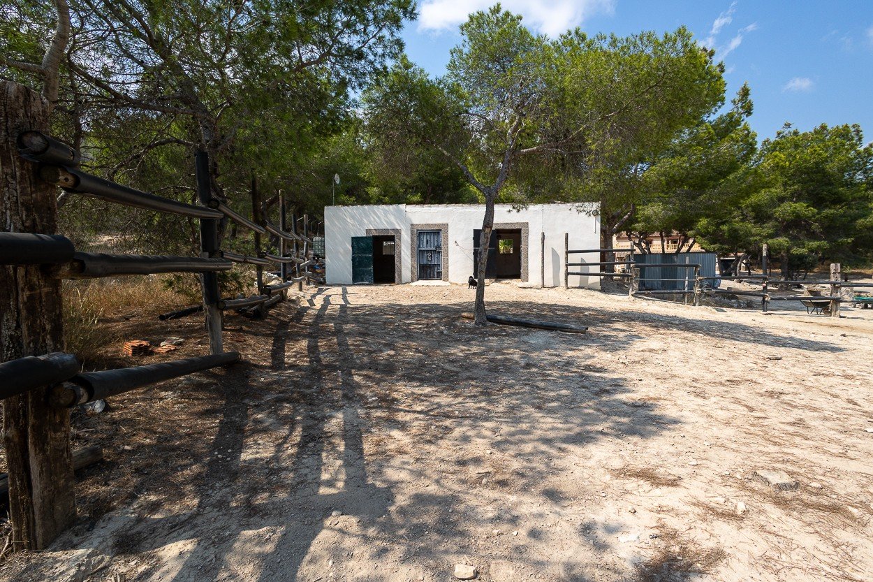 o_1j3g23t30qur193n5j61td91m1564 4 Bedroom 2 Bathroom Country House in Torremendo - Caza De Casa