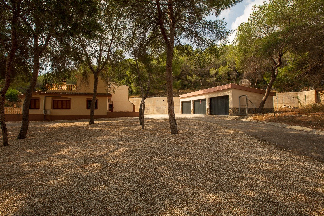 o_1j3g23t311uiv1u0q1fov1hj71mme71 4 Bedroom 2 Bathroom Country House in Torremendo - Caza De Casa