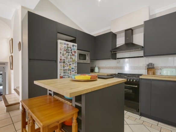 3 Bedroom 2 Bathroom Villa in Altea - Caza De Casa