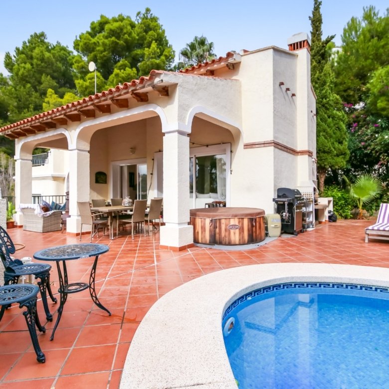 3 Bedroom 2 Bathroom Villa in Altea - Caza De Casa