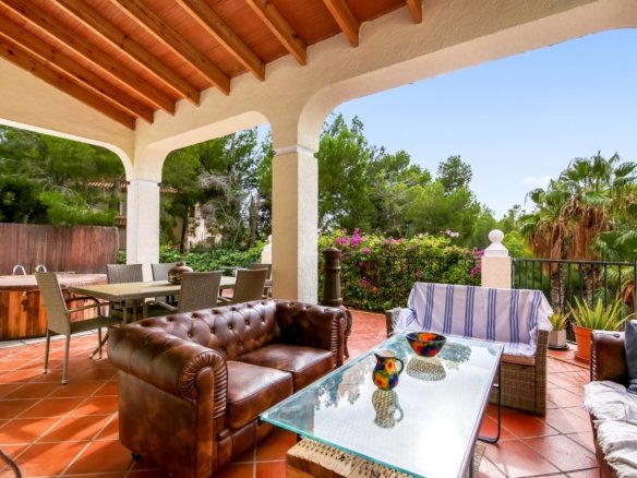3 Bedroom 2 Bathroom Villa in Altea - Caza De Casa