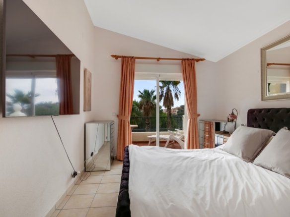 3 Bedroom 2 Bathroom Villa in Altea - Caza De Casa