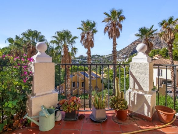 3 Bedroom 2 Bathroom Villa in Altea - Caza De Casa