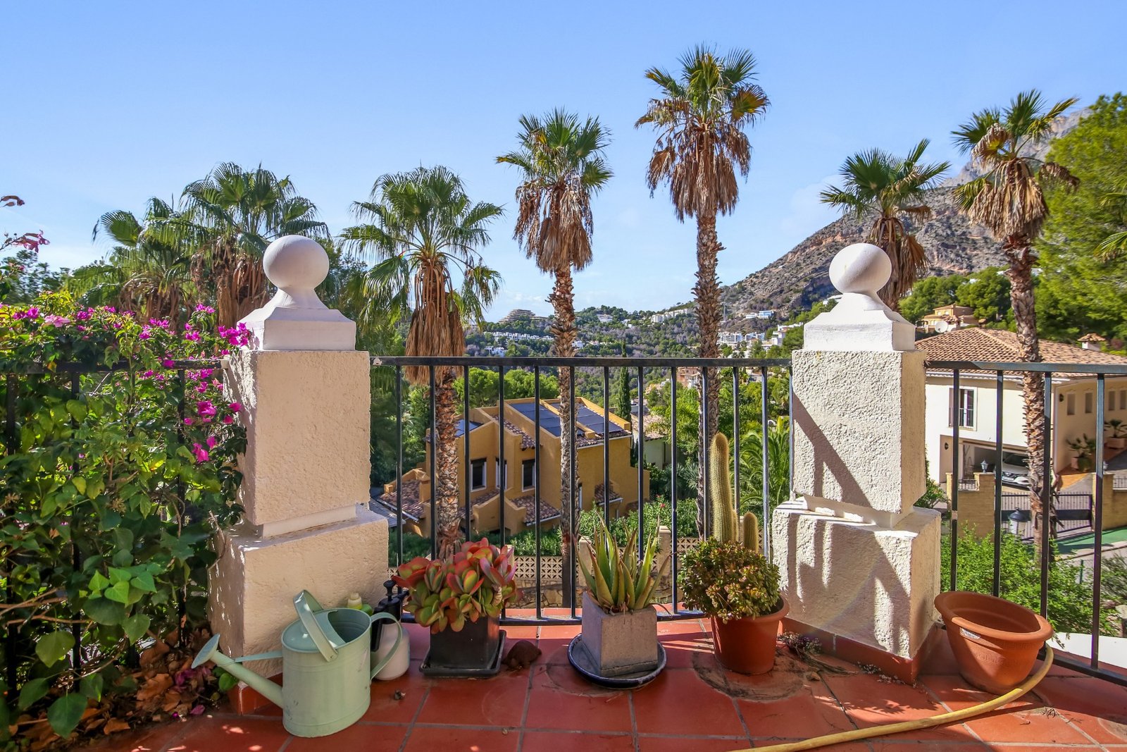 3 Bedroom 2 Bathroom Villa in Altea - Caza De Casa