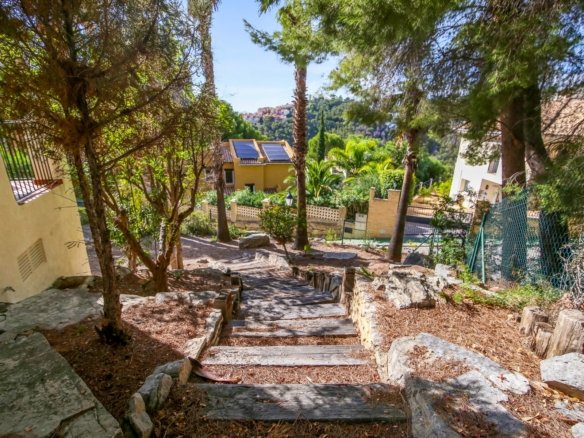 3 Bedroom 2 Bathroom Villa in Altea - Caza De Casa