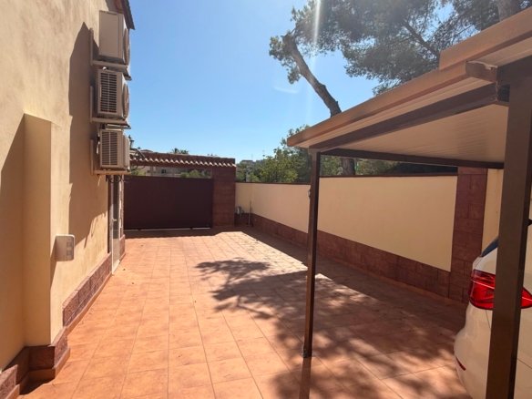 7 Bedroom 4 Bathroom Villa in Torrevieja - Caza De Casa