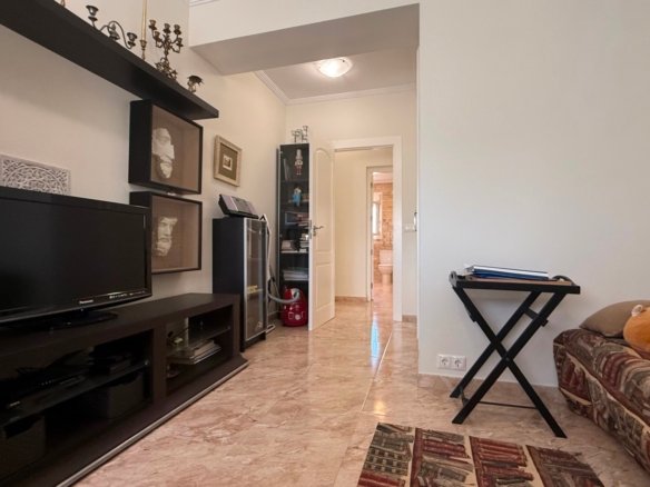 7 Bedroom 4 Bathroom Villa in Torrevieja - Caza De Casa